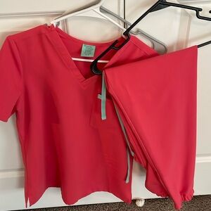 COPY - Garde Malade scrub set small top, small petite bottom small light pen st…